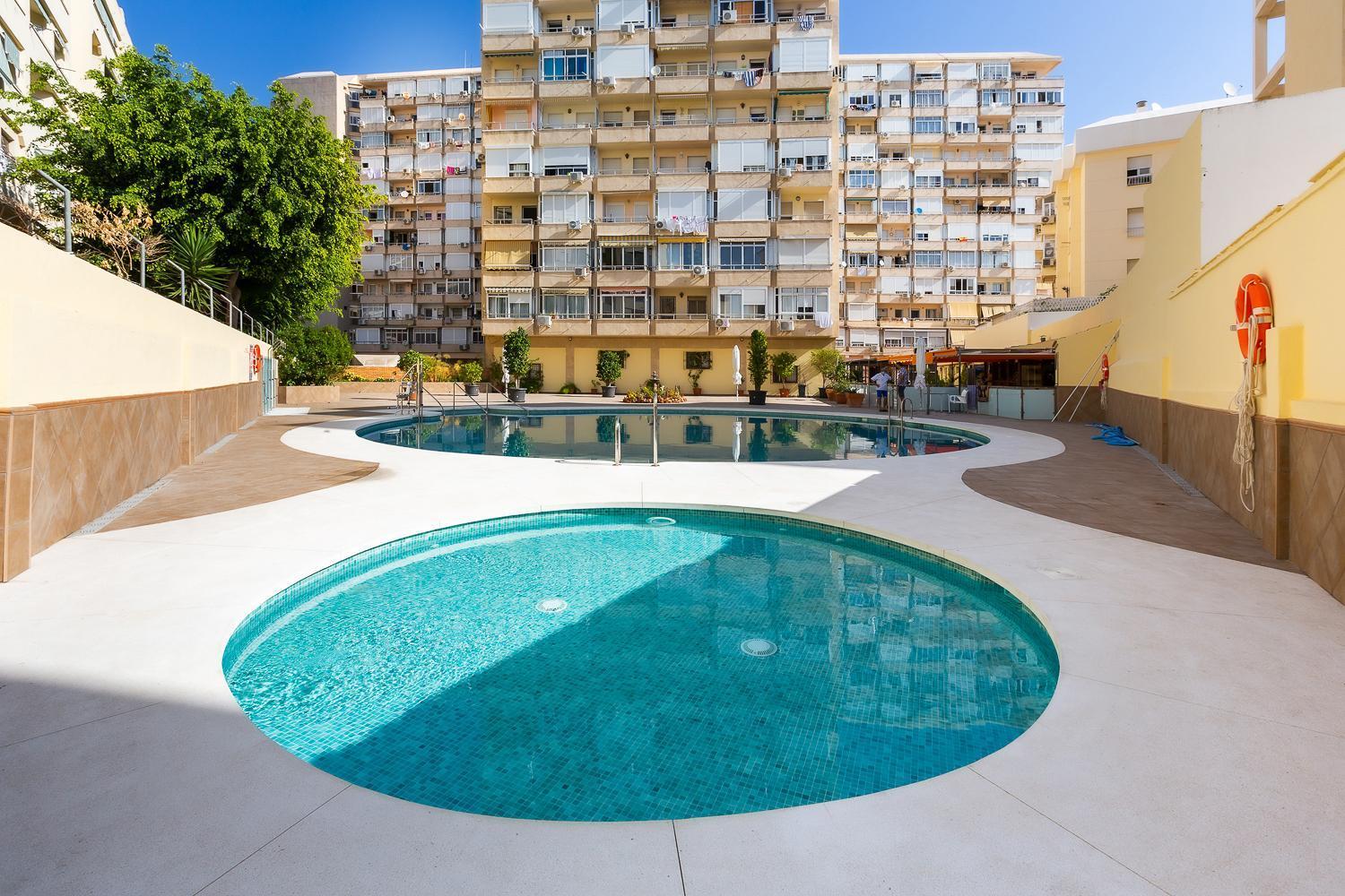 Ver1 - Terraza - 1 Dorm - Wifi - Centro A 100 Metros - Playa A 600 Metros Torremolinos Exterior foto